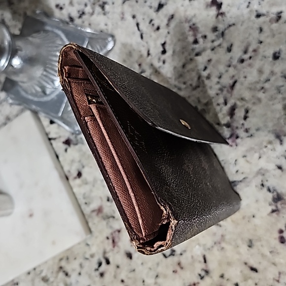 Louis Vuitton monogram large Notepad wallet 7.5x5x1inches - Picture 10 of 16